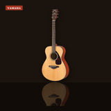 Yamaha FS800J Concert Acoustic Guitar Natural studio shot